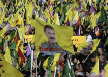 حزب العمال الكردستاني يدعو تركيا الى تخفيف “عزلة” أوجلان