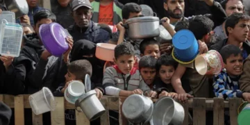 إسرائيل تسمح بإدخال أغذية إلى غزة بعد توسيع عملياتها العسكرية وارتفاع جنوني لحصيلة الشهداء والمجازر المستمرة