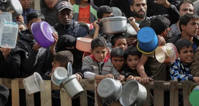 إسرائيل تسمح بإدخال أغذية إلى غزة بعد توسيع عملياتها العسكرية وارتفاع جنوني لحصيلة الشهداء والمجازر المستمرة