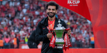 محمد صلاح على غلاف مجلة “فرانس فوتبول “