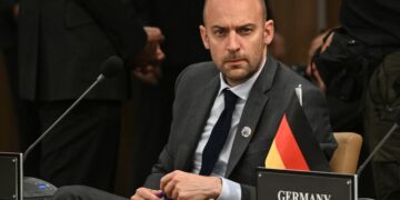 فرنسا تستضيف وزراء خارجية السعودية والأردن ومصر تحضيرا لمؤتمر حول حل الدولتين.. وباريس تعتبر “مسألة الاعتراف المتبادل بين الدول أمر بالغ الأهمية”