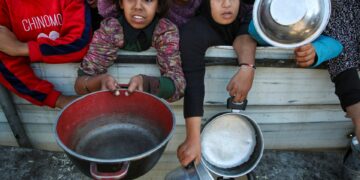 فلسطين تعلن غزة “منطقة مجاعة” بفعل الحصار والإبادة الإسرائيلية المستمرة منذ نحو 20 شهرا.. ومناشدة للعالم بالتدخل