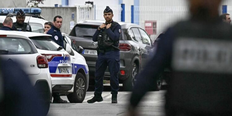 تقرير حكومي فرنسي: جماعة الإخوان متغلغلة في مفاصل الدولة