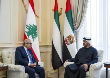 رئيس دولة الإمارات يؤكد موقف الإمارات الثابت تجاه وحدة لبنان وسيادته وسلامة أراضيه
