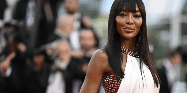 نعومي كامبل تتألق بحفل الإعلان عن أول منتزه لديزني بالشرق الأوسط