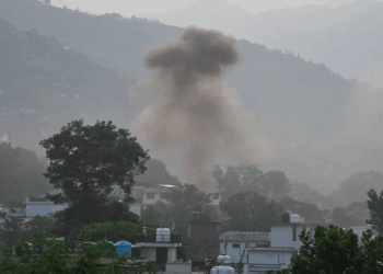 باكستان والهند تواصلان تبادل القصف في أسوأ تصعيد منذ عقود