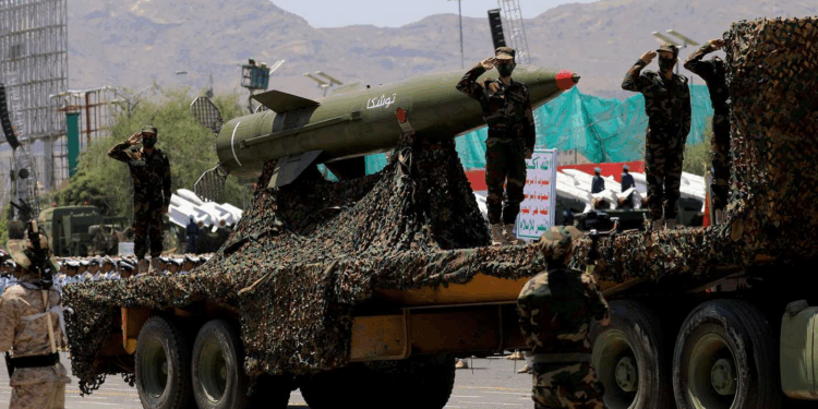 الحوثيون وواشنطن.. هدنة على مقاس ترامب وإسرائيل خارج الحساب