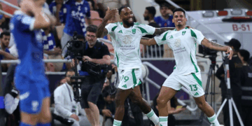 أهلي جدة يهزم الهلال بثلاثية.. ويتأهل لنهائي أبطال آسيا