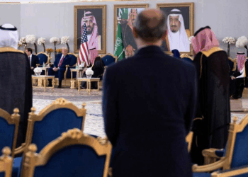 في أول زيارة رسمية خارجية له في ولايته الثانية ..من يضم الوفد المرافق لترامب في زيارته للسعودية ؟