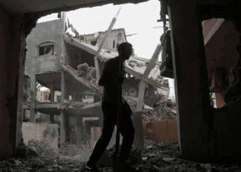 أمر إخلاء لسكان جنوب قطاع غزة.. استعدادا “لهجوم غير مسبوق”