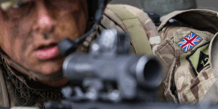 بريطانيا تستعد “سرا” لهجوم عسكري مباشر من روسيا