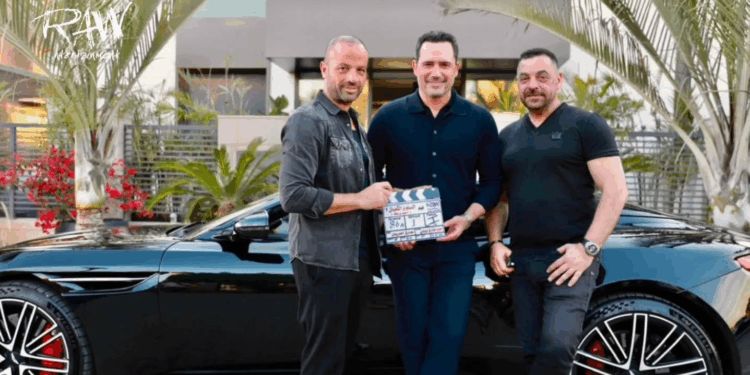 ظافر العابدين ينضم لـ “السلم و الثعبان 2” والمخرج طارق العريان يؤكد: “استنوا حاجة غير متوقعة تماماً”