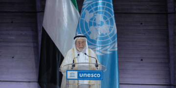 حاكم الشارقة يتسلم تكريماً من «اليونسكو» بعد إنجاز معجم اللغة العربية وإدراجه بمكتبته