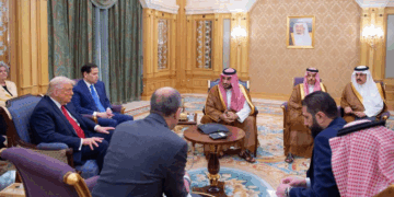 البيت الأبيض يكشف “تفاصيل الحوار” بين ترامب والشرع