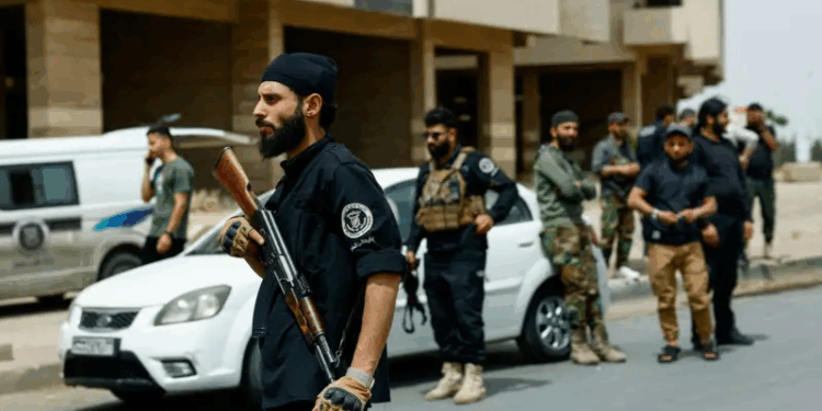 إسرائيل تهدد بالتصعيد لحماية دروز سوريا بعد اشتباكات طائفية دامية تجاوز عدد ضحاياها 100 قتيل