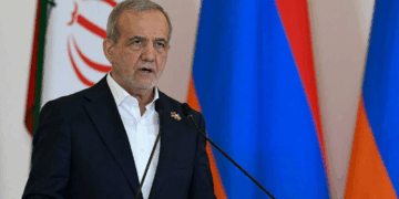 الرئيس الإيراني: نخشى الانقسام الداخلي ولا نسعى للحرب