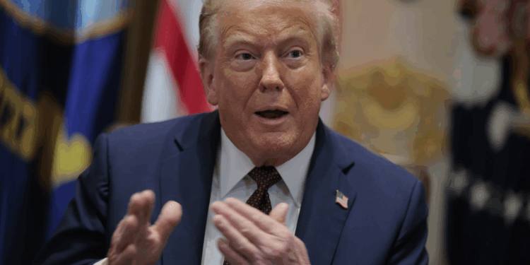 ترامب يعتزم إلغاء حوالي 5 مليارات دولار من المساعدات الخارجية رغم موافقة الكونغرس