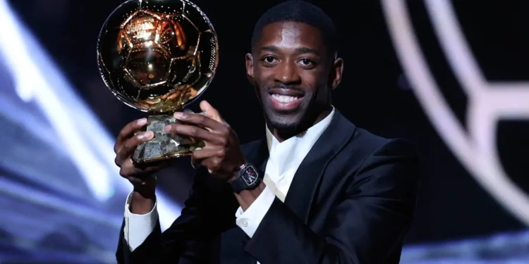 ديمبلي يتوج بالكرة الذهبية لعام 2025