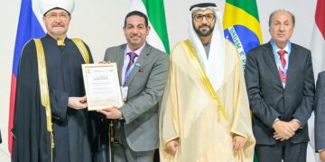 لقاء القادة الدينيين لمسلمي “بريكس” يكرم رئيس مركز تريندز للبحوث والاستشارات بـ”شخصية السنة 2025″