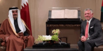 الأردن وقطر يؤكدان أهمية التوصل لحلول سياسية لأزمات المنطقة ويشددان على توسيع التعاون في مختلف المجالات