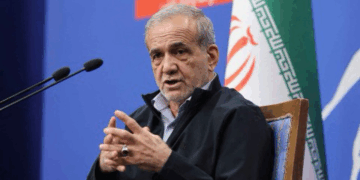 رئيس إيران يحمل المسلمين مسؤولية بيع أمريكا أسلحتها للدول الإسلامية: إذا كنا أتباعا للنبي محمد فلماذا أصبحنا متفرقين؟