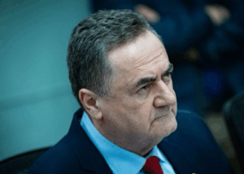 كاتس يهدد بتدمير أبراج سكنية في غزة ويوجه رسالة تحذير لـ”حماس”: ألقوا أسلحتكم وإلا ستُدمر المدينة وتُدمرون معها