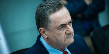 كاتس يهدد بتدمير أبراج سكنية في غزة ويوجه رسالة تحذير لـ”حماس”: ألقوا أسلحتكم وإلا ستُدمر المدينة وتُدمرون معها