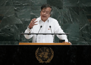 الرئيس الكولومبي يدعو لحشد المتطوعين لقتال إسرائيل في غزة: دعونا نتحد لنشكل أقوى جيش في العالم