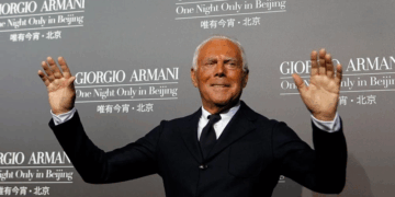 وفاة إمبراطور الأناقة جورجيو أرماني عن 91 عاماً