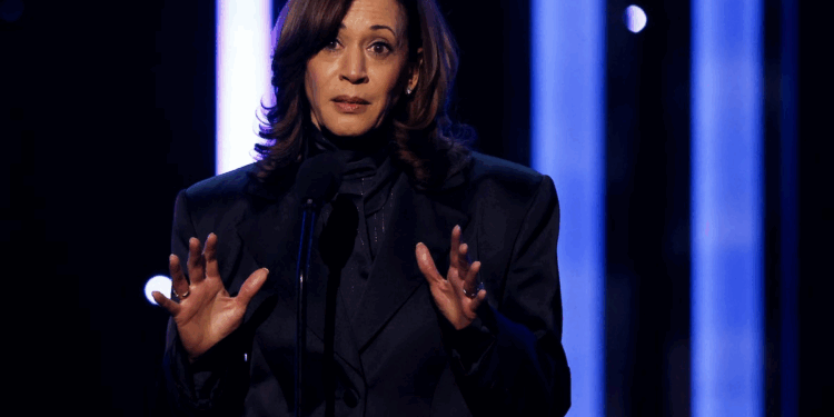 بيع كتاب “ 107 أيام “ قبل صدوره كامالا هاريس تروي كواليس السباق الرئاسي في 107 أيام