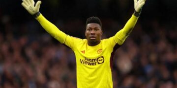  رسميًا.. مانشستر يونايتد يعلن رحيل أونانا