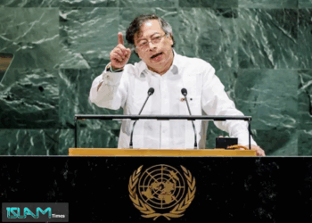 يدعو إلى ملاحقة الرئيس الأمريكي ترامب جنائياالرئيس الكولومبي يدعو لتوحيد الجيوش لتحرير فلسطين ويؤكد: الإنسانية لم تعد تستطع تحمّل يومٍ واحدٍ إضافي من الإبادة الجماعية في غزة