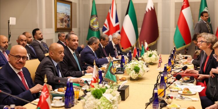 “التعاون الخليجي” وبريطانيا يؤكدون دعمهم لجهود إنهاء الحرب في غزة