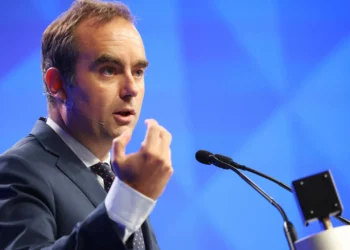 ماكرون يعين سيباستيان لوكورنو رئيساً للوزراء