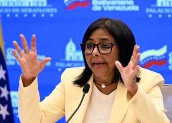 نائبة الرئيس الفنزويلي تنفي التفاوض مع واشنطن لإزاحة مادورو