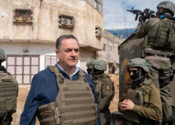 كاتس: فرصة أخيرة لمغادرة غزة ومن سيبقى من الفلسطينيين سيُصنف كـ”مقاتل” وسنشدد الحصار ونسيطر على الساحل..وحماس تعتبر التصريحات تمهد لتصعيد جرائم الحرب