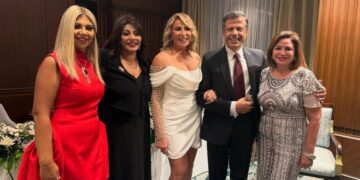 يسرا وإلهام شاهين وهالة صدقي يحتفلن بعقد قران إيناس الدغيدي