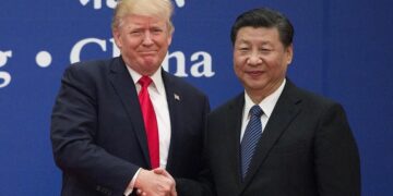 ترامب يتوعد بكين برد “هائل” بعد فرضها تشديدا على صادرات أمريكا ويهدد بإلغاء لقائه مع نظيره الصيني