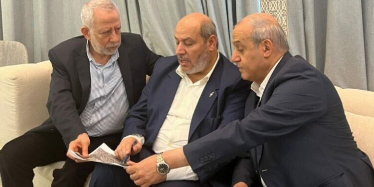 فصائل فلسطينية: نرفض أي وصاية أجنبية في غزة أثرنا المضي بالاتفاق رغم إجهاض إسرائيل إطلاق سراح عدد كبير من قيادات الحركة الوطنية