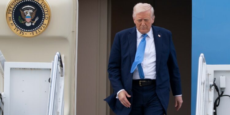 ترامب: الحرب في غزة انتهت واتفاق وقف النار بين “حماس” وإسرائيل سيبقى صامدًا وعملية إعمار القطاع ستبدأ فورًا