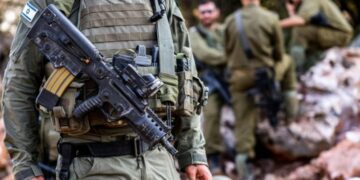 تشيكيا ترحّل جنديا إسرائيليا شارك في الحرب على غزة ولبنان