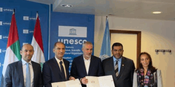 اتفاقية بين الشارقة و«اليونسكو» لإعادة تأهيل مسرح بيروت الكبير