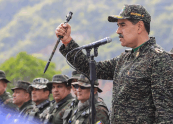 مادورو: نمتلك 5 آلاف صاروخ روسي لمواجهة التهديدات الأميركية