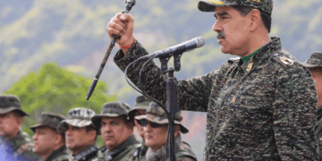 مادورو: نمتلك 5 آلاف صاروخ روسي لمواجهة التهديدات الأميركية