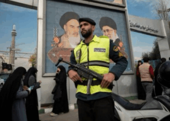 روسيا للأمريكيين: إيران تستطيع “الدفاع عن نفسها” ولا تحتاج لخدماتنا العسكرية