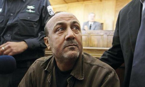 ترامب يقول انه سيتخذ قرارا بشأن الإفراج عن مروان البرغوثي ويعتبره “الشخصية القادرة على توحيد الفلسطينيين خلف حل الدولتين” ويحذّر إسرائيل من خسارة دعم واشنطن إذا ضمّت الضفة الغربية