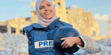الصحفية الفلسطينية مريم أبو دقة تحصل على جائزة “بطل حرية الصحافة العالمية” بعد استشهادها