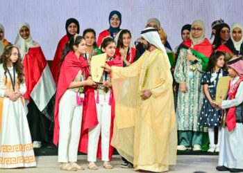 محمد بن راشد يتوّج أبطال “تحدي القراءة العربي” التوأم التونسي بيسان وبيلسان كوكة توجتا بطلتي جائزة “تحدي القراءة العربي” في دورتها التاسعة في حفل كبير بدبي