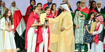 محمد بن راشد يتوّج أبطال “تحدي القراءة العربي” التوأم التونسي بيسان وبيلسان كوكة توجتا بطلتي جائزة “تحدي القراءة العربي” في دورتها التاسعة في حفل كبير بدبي