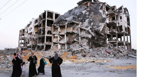 صحيفة تكشف عن خطة أمريكية لتقسيم غزة لمنطقتين منفصلتين وفرض حصار اقتصادي على “حماس” حتى نزع سلاحها